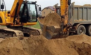 Выкопать яму экскаватором в Салехарде от 944 руб. - 2Землекопа-Слх 
